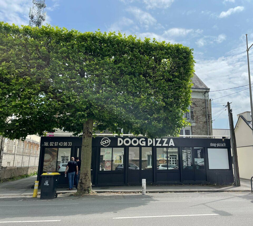 Vente local commercial 141.8 m² non divisibles