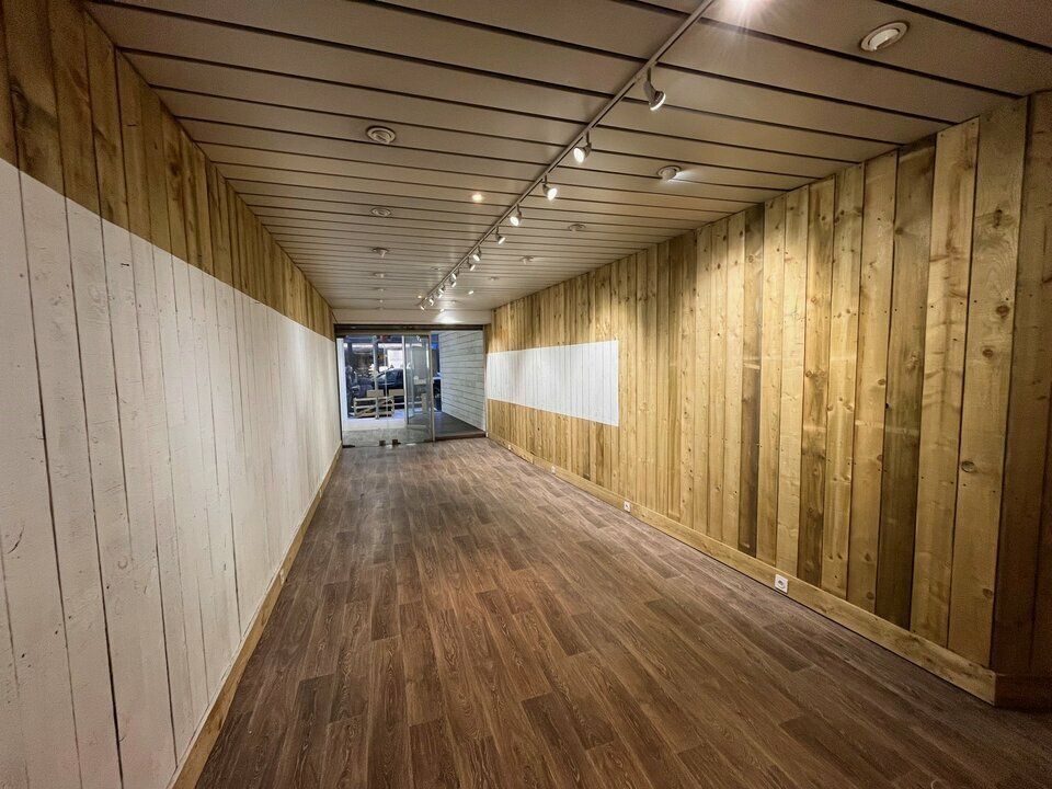 A VENDRE - LOCAL COMMERCIAL - AURAY