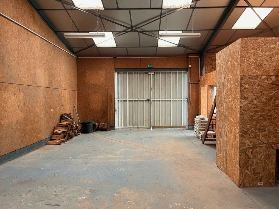Vente local d''activites 110 m² non divisibles