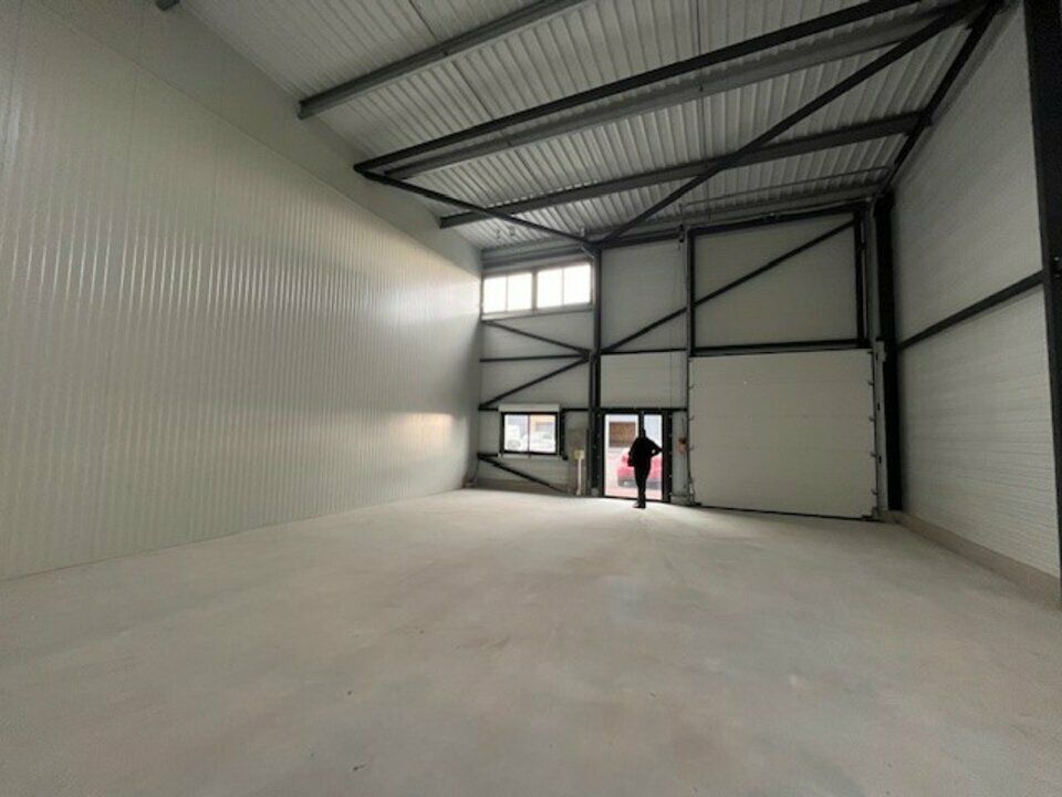 Vente local d''activites 127 m² non divisibles