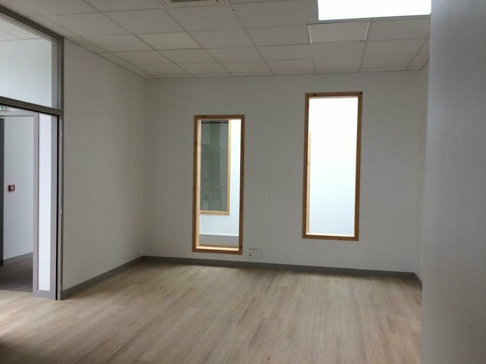 A LOUER - VANNES - ZONE TERTIAIRE