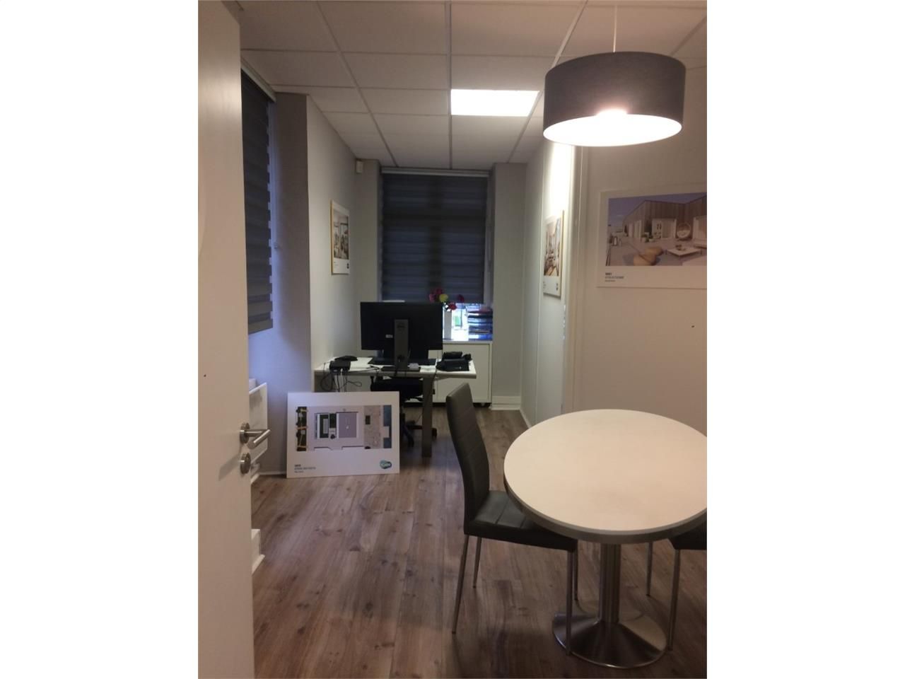 BUREAUX A LOUER -  VANNES - 160 m² divisibles à partir de 80 m²