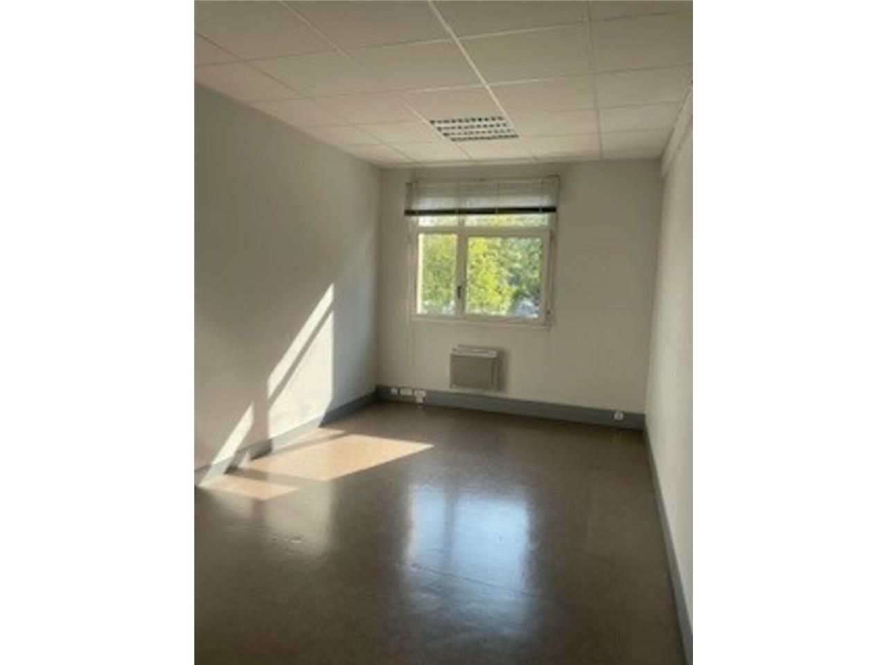 Vente bureaux 172 m² non divisibles