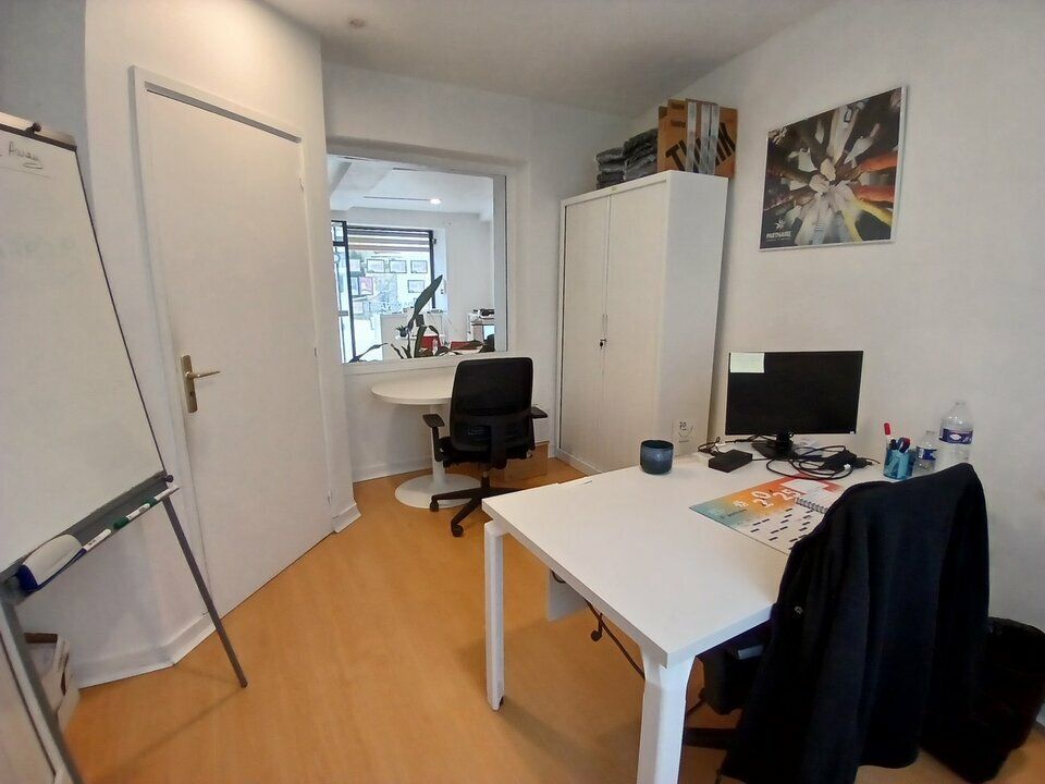 Location local commercial 46 m² non divisibles