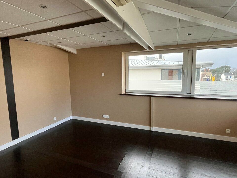 A LOUER - BUREAUX - VANNES SÉNÉ