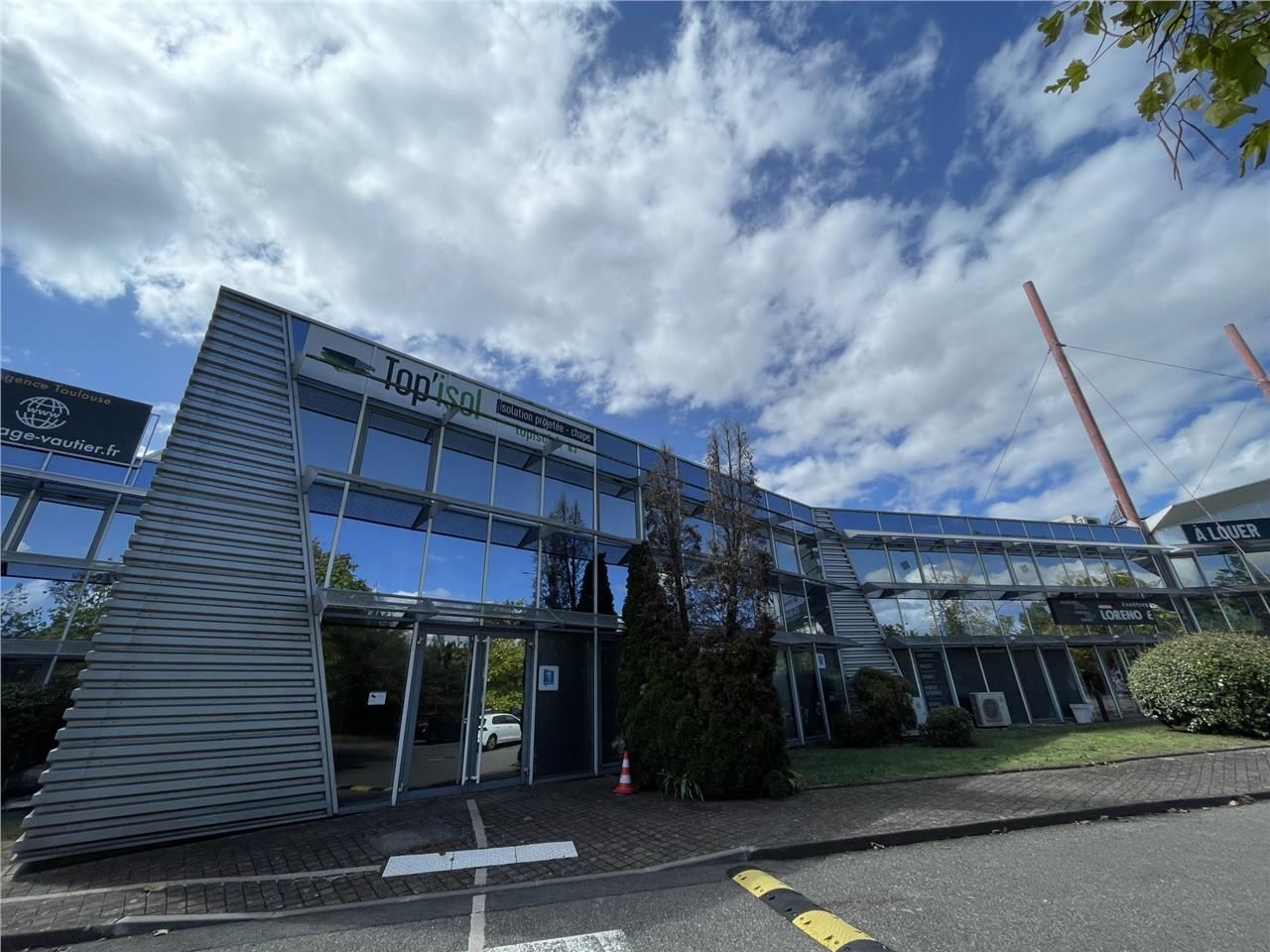 Location local 338 m² à Toulouse