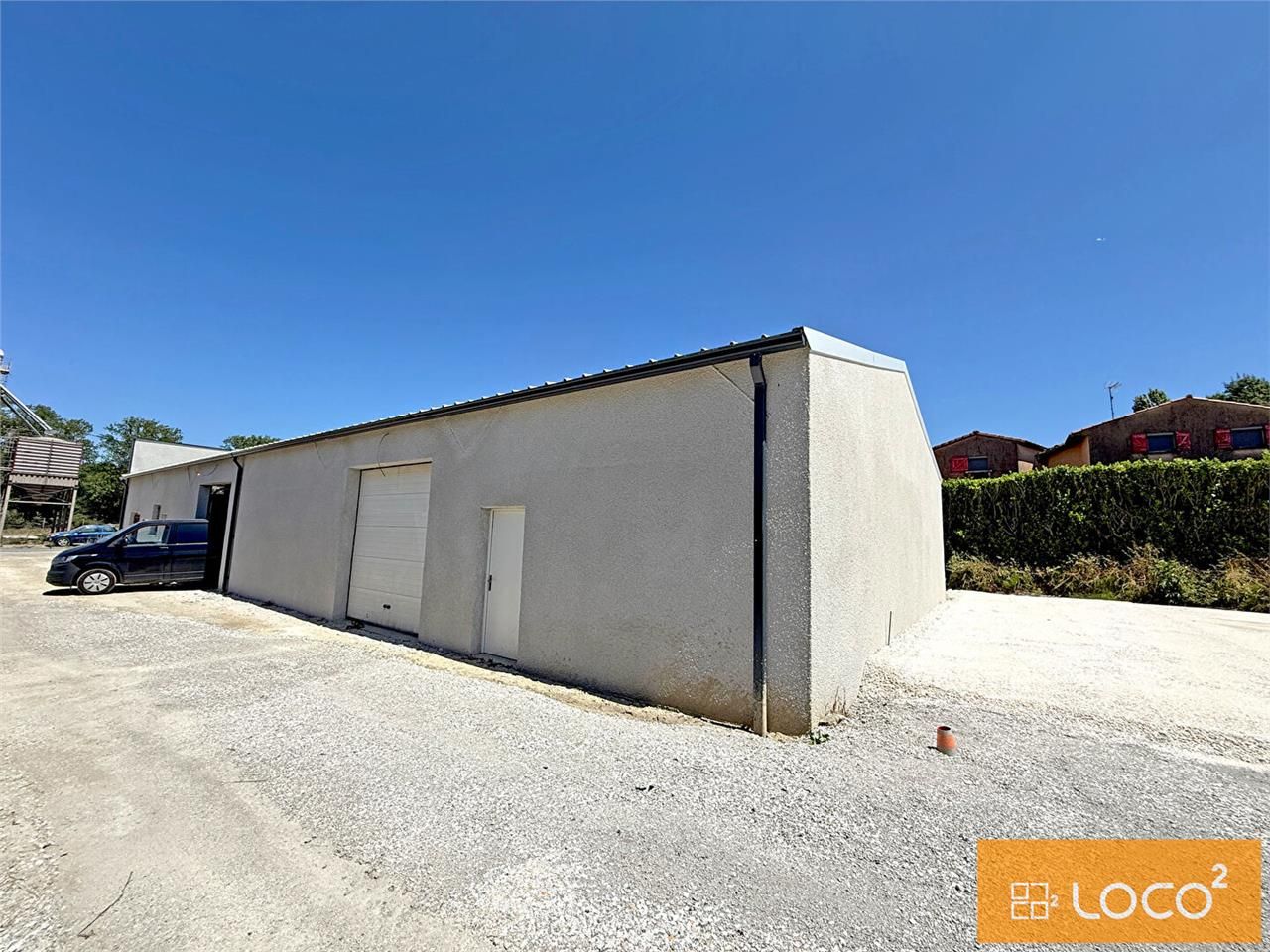 Location local 256.00 m² à DREMIL LAFAGE