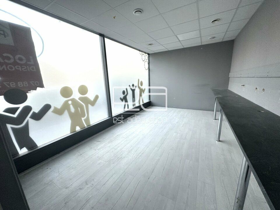 À LOUER – Local commercial – RDC avec mezzanine – Nancy