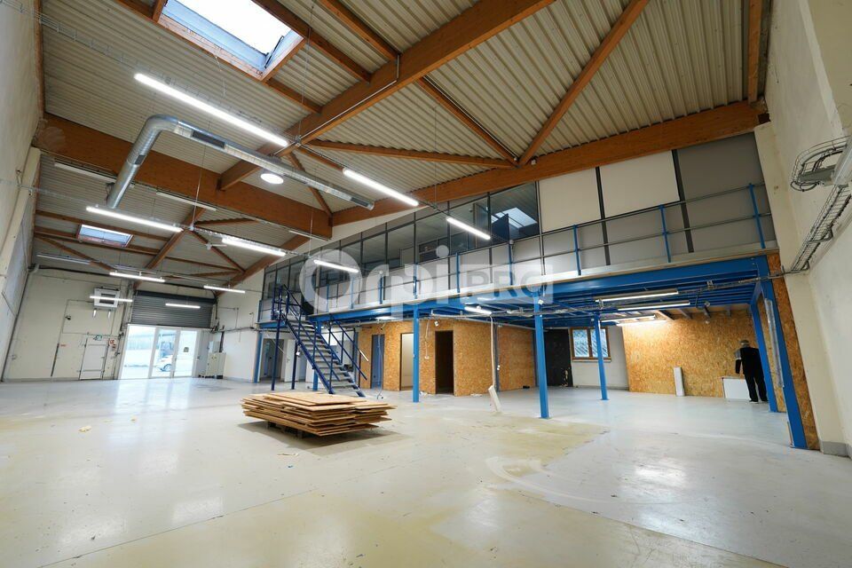 Location local d''activites 583 m² non divisibles