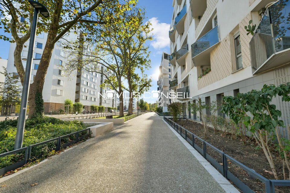 Location bureau - 275 m²