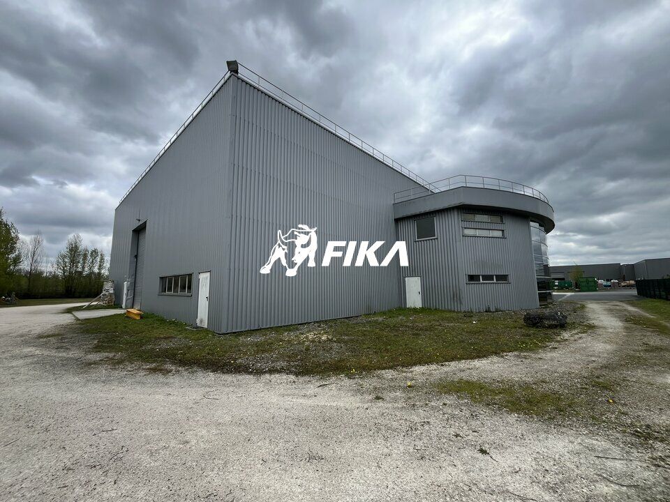 Vente local d''activites 1670 m² non divisibles