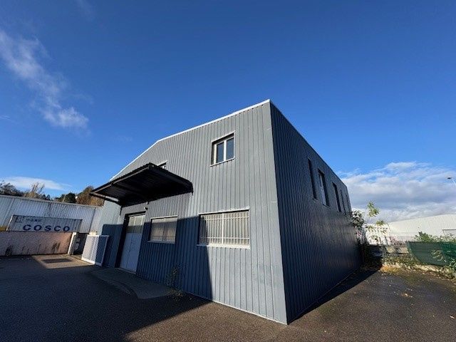 440 m² dispo à Saint-priest-en-jarez