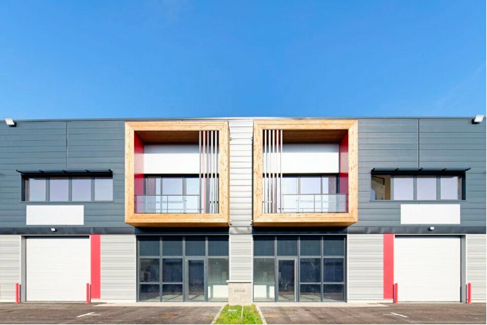 Location local d''activites 375 m² non divisibles