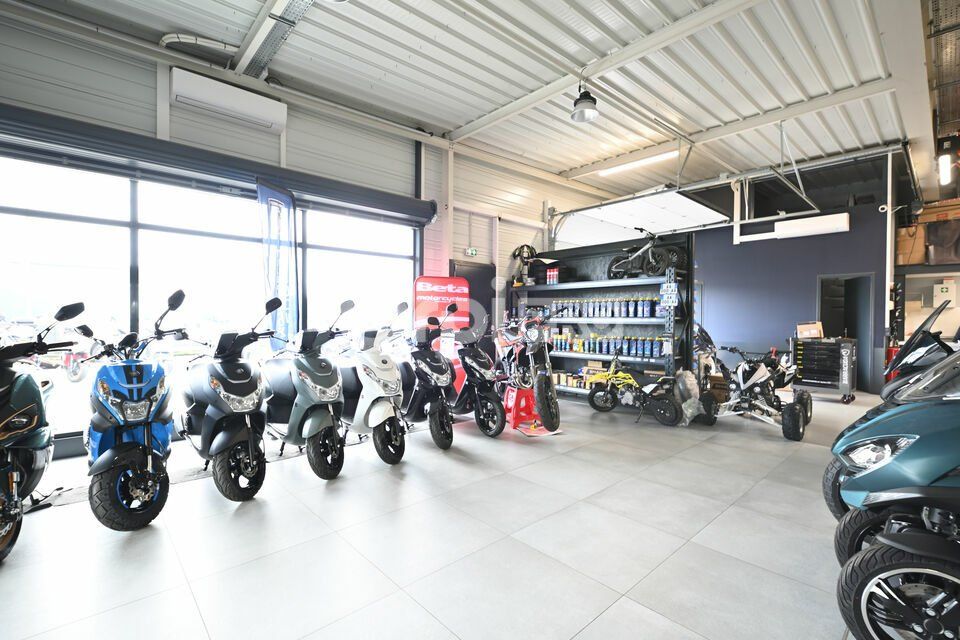 Location local commercial 169 m² non divisibles