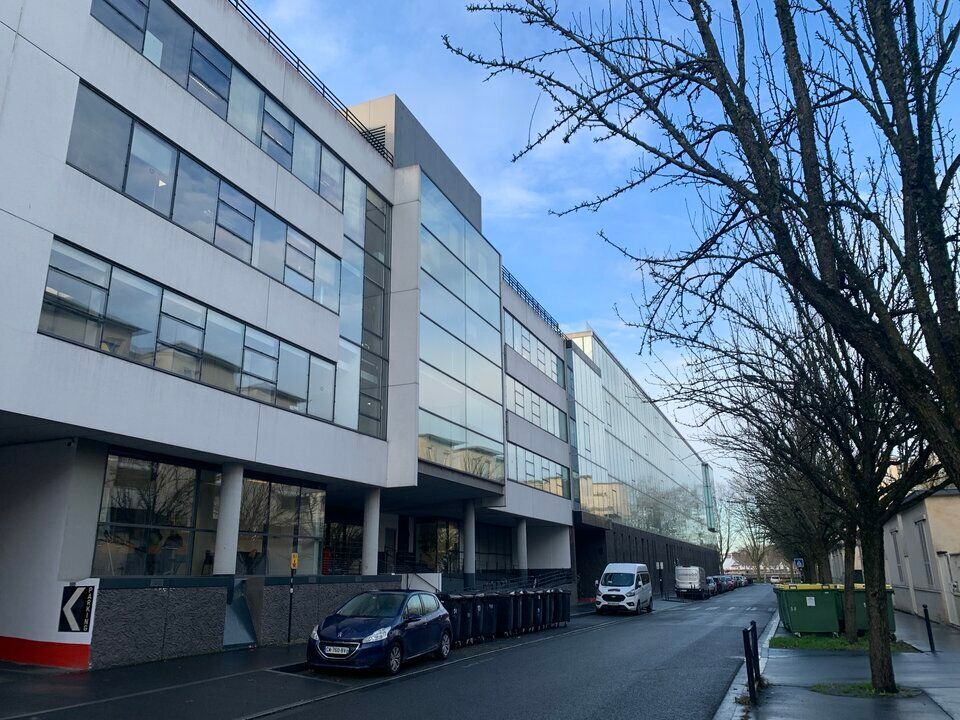 Location bureaux 594.5 m² divisibles à partir de 223 m²