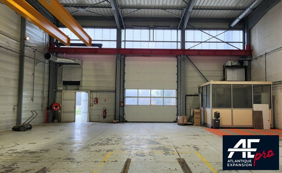 Location local d''activites 275 m² non divisibles