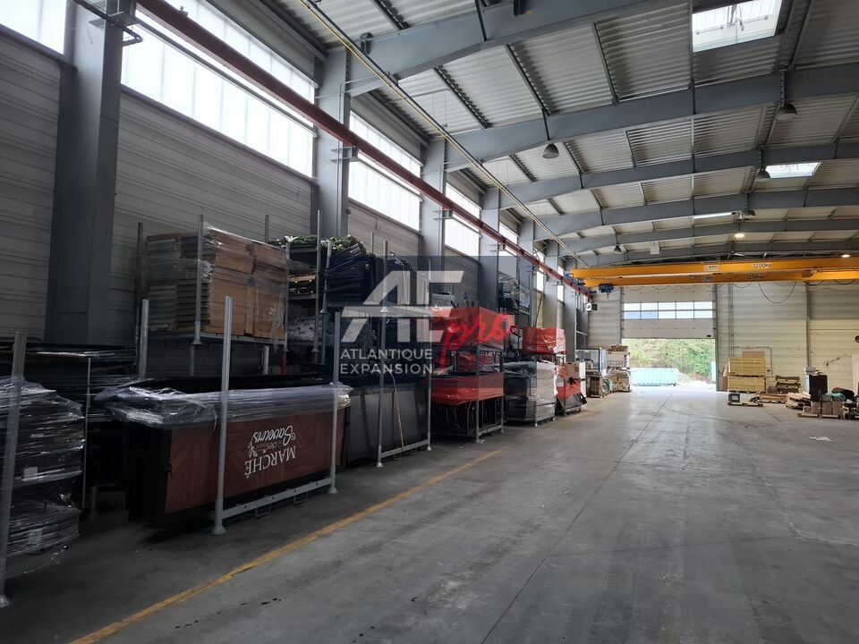 Location local d''activites 1145 m² non divisibles