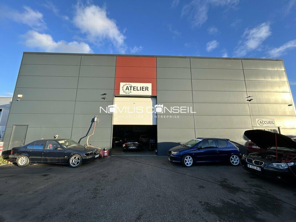 Location local d''activites 385 m² non divisibles