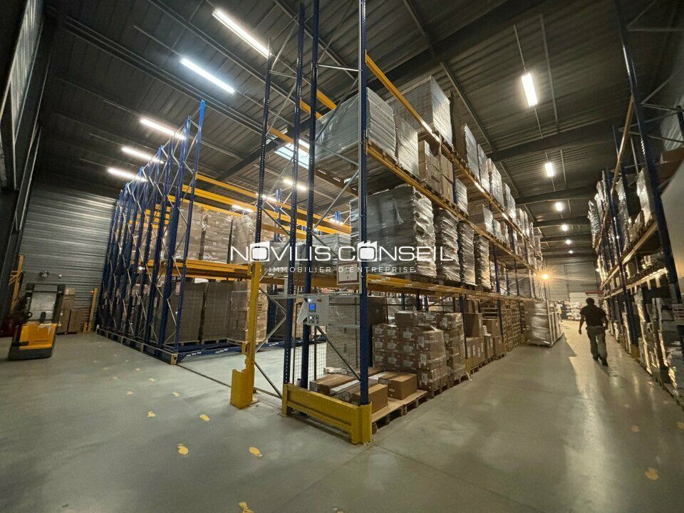 Location local d''activites 1022 m² non divisibles