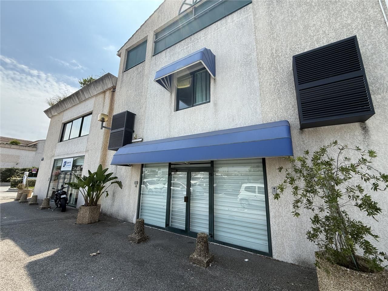 Location bureaux 160 m² à Puget-sur-Argens