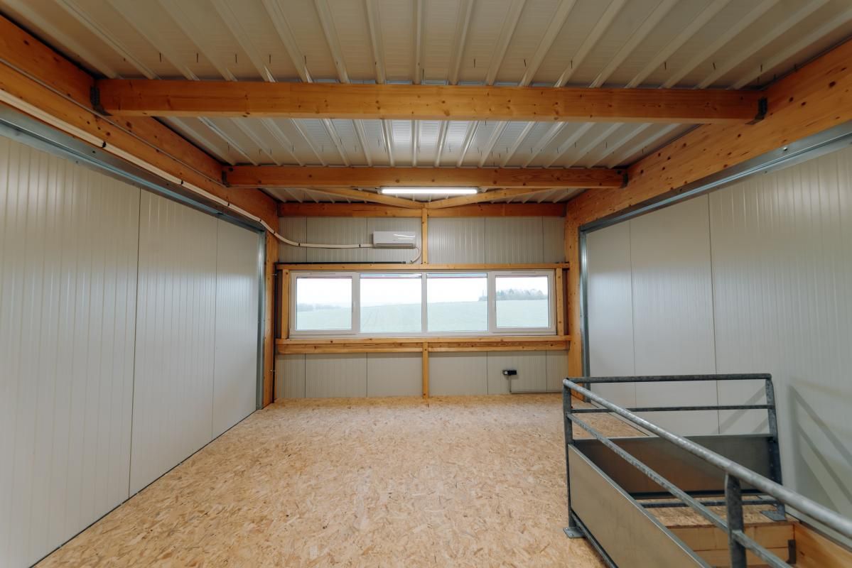 Location entrepôts 96 m² non divisibles