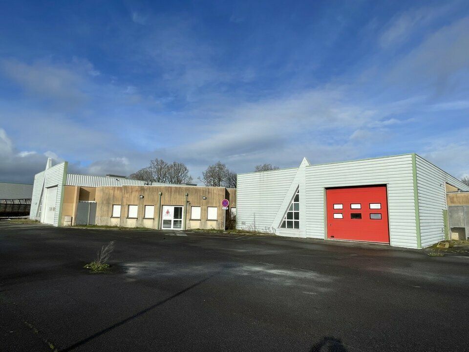Vente local d''activites 1113 m² non divisibles