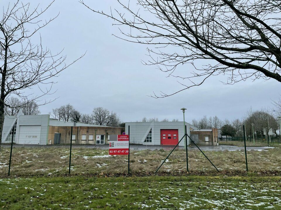 A VENDRE - LOCAL ACTIVITE - QUESTEMBERT