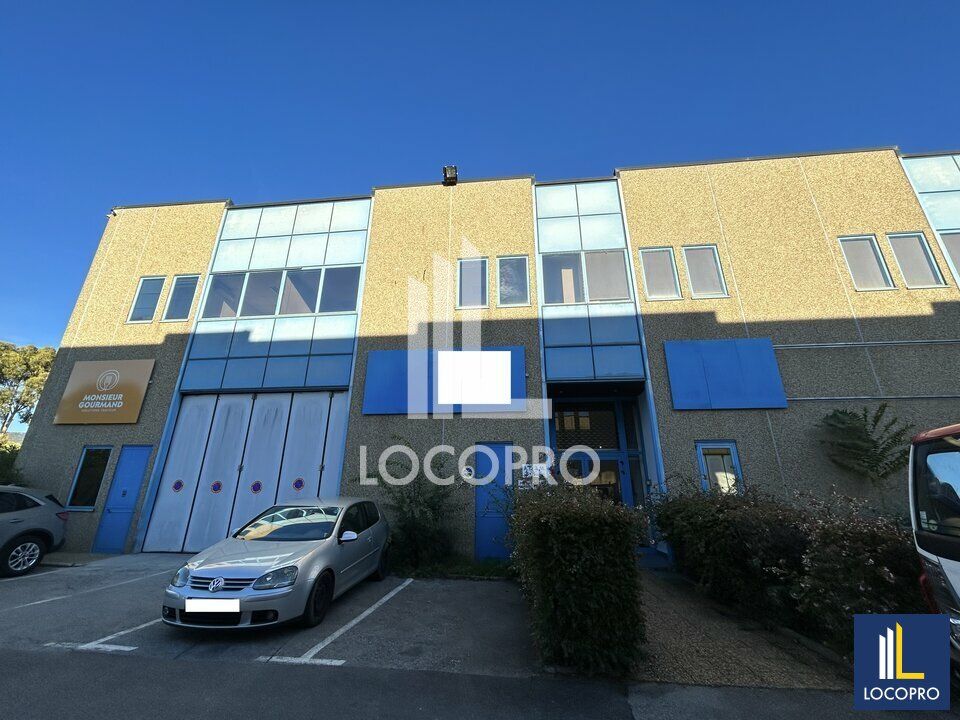 Location local d''activites 377 m² non divisibles