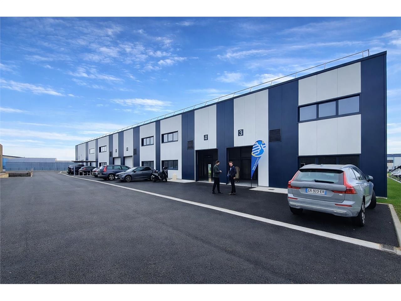 Vente local 724.00 m² à BLANQUEFORT