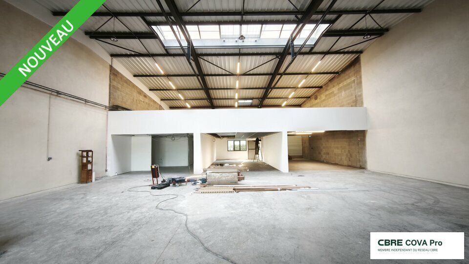 Location local commercial 470.82 m² non divisibles