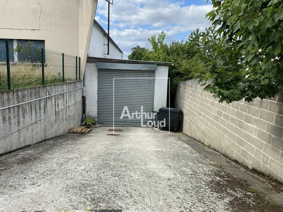 A VENDRE BATIMENT INDEPENDANT ORMOY