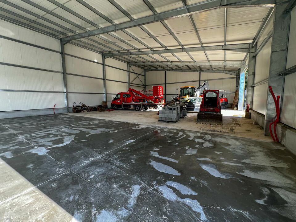 À LOUER - LOCAL D'ACTIVITÉS 750 M² - CAVAILLON