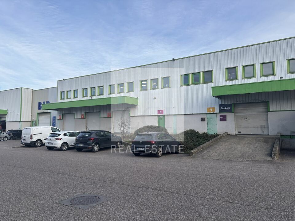 Location local d''activites 1095 m² non divisibles