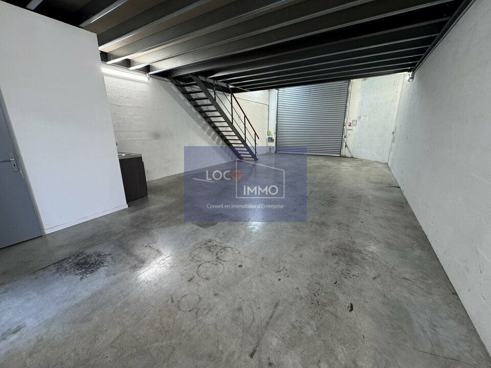 Location local d''activites 168 m² non divisibles