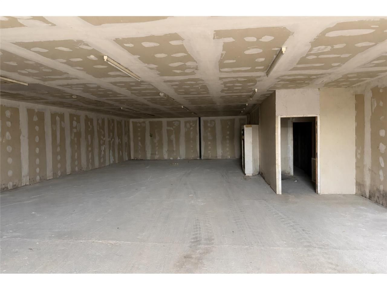 200 m² dispo à Cenon