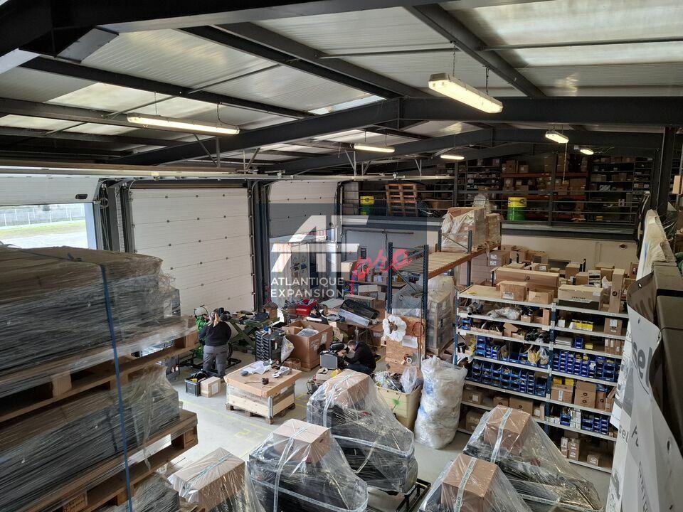 Location local d''activites 577 m² non divisibles