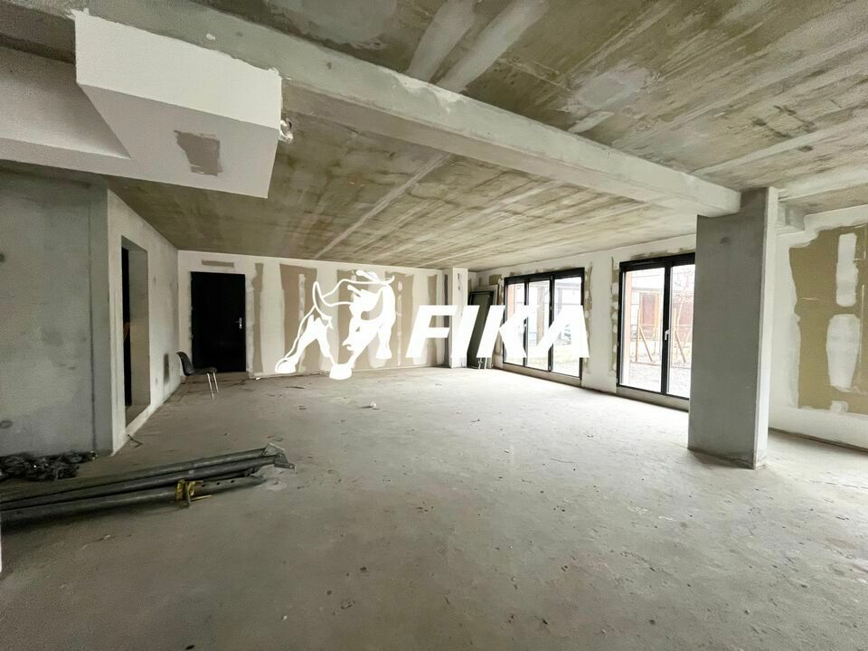 Vente local commercial 45.6 m² non divisibles