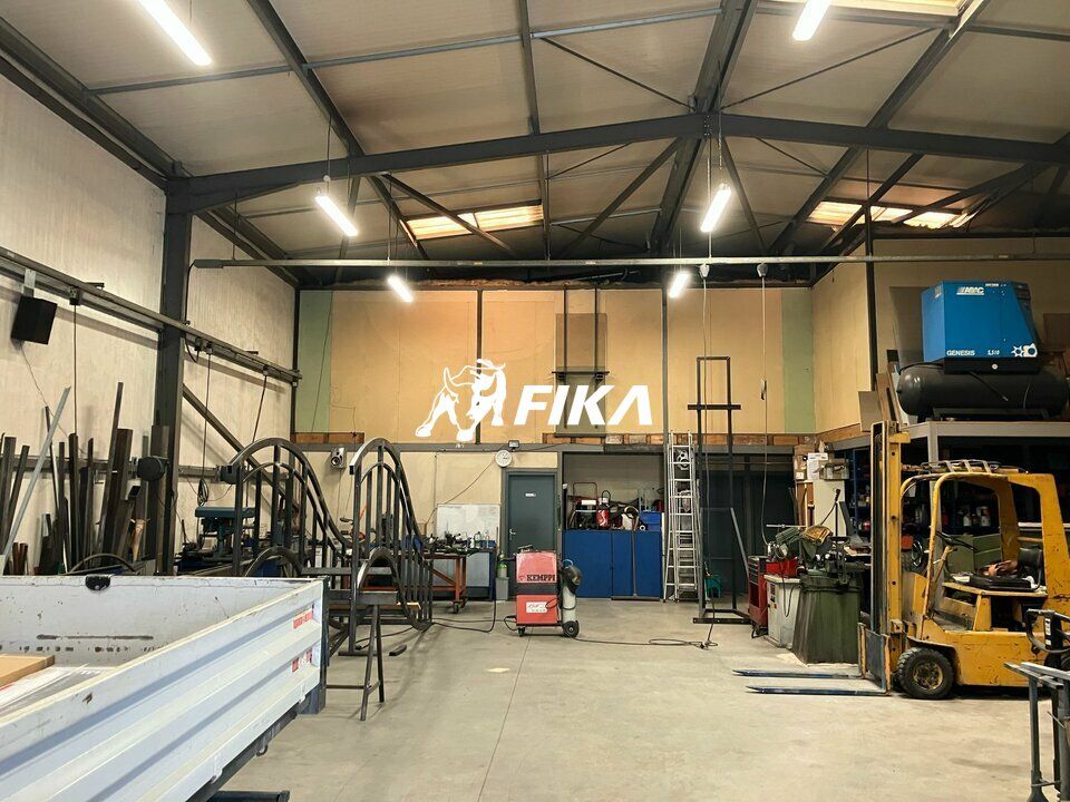 Vente local d''activites 420 m² non divisibles