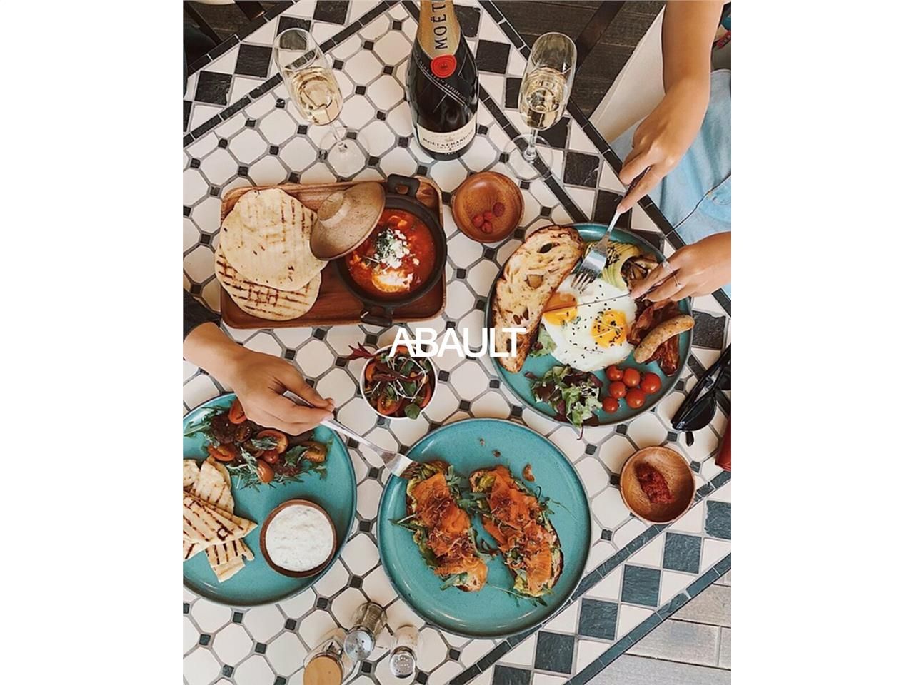 À CEDER – FONDS DE COMMERCE BRUNCH – ENVIRON 215 M² – BORDEAUX