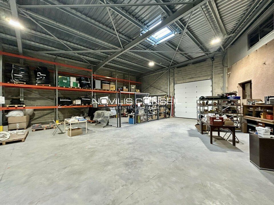 Location local d''activites 724 m² non divisibles