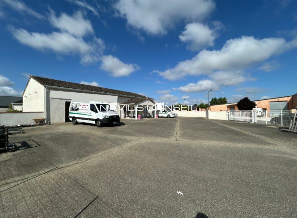 Location local d''activites 270 m² non divisibles