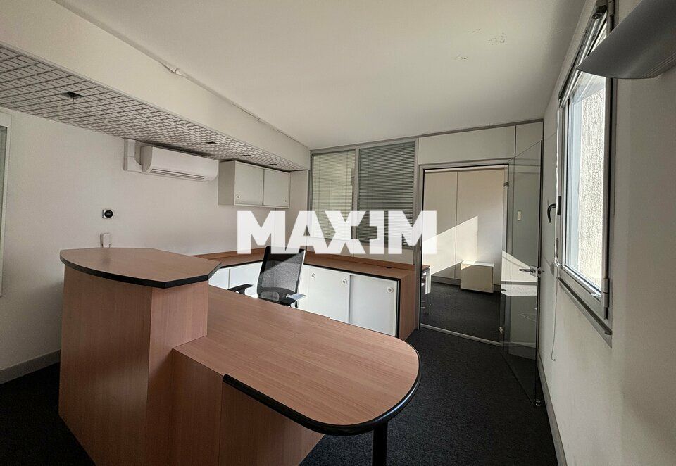 Bureaux au cœur de Dijon avec possibilités de parking