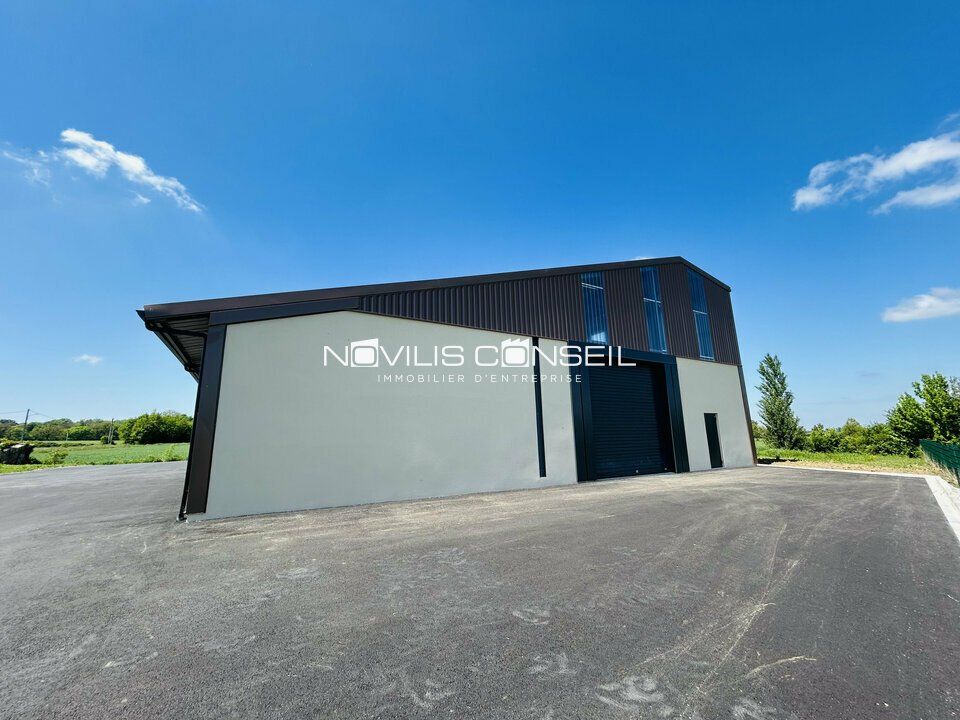 Location local d''activites 240 m² non divisibles