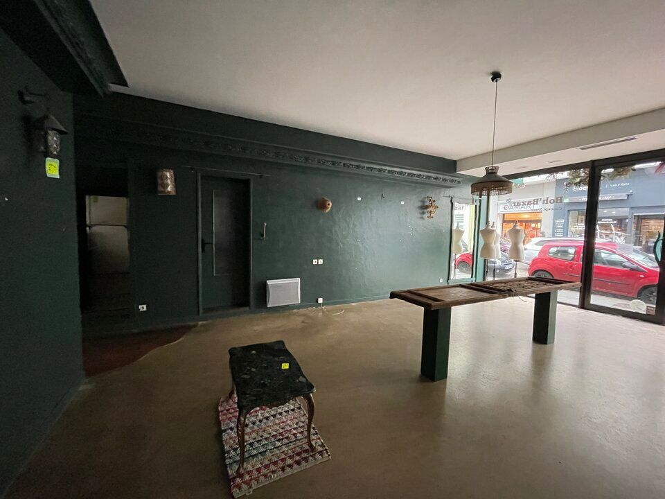 Location local commercial 54 m² non divisibles