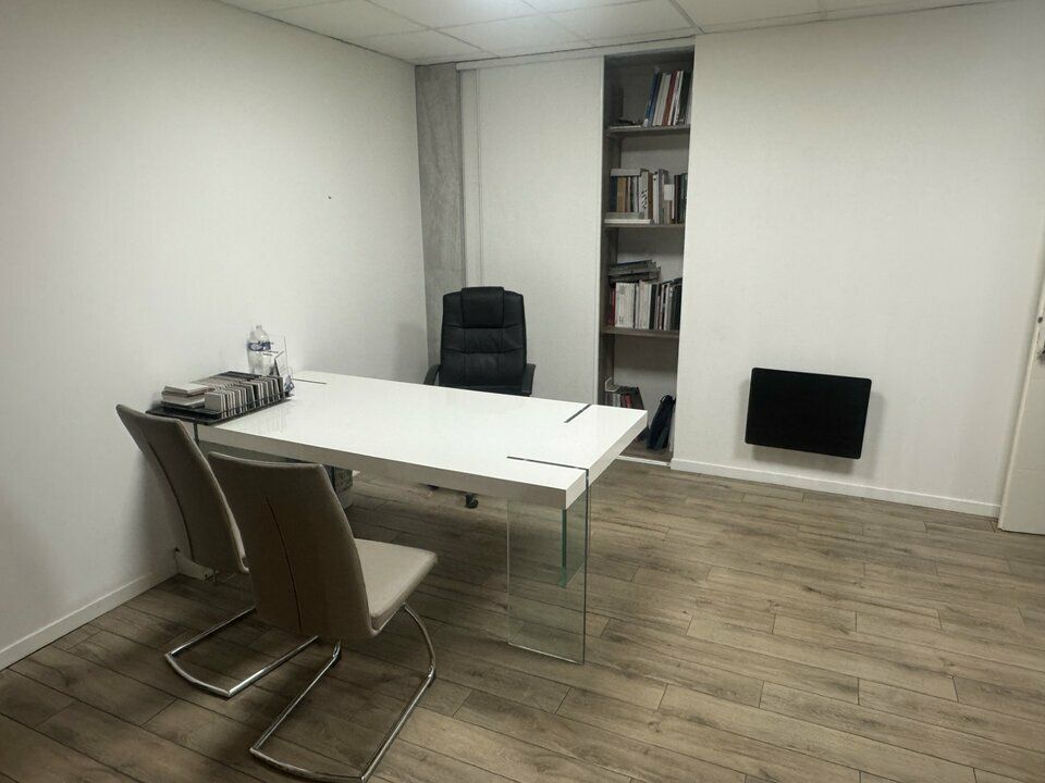 TOURS SUD JOUE-LES-TOURS - A VENDRE BATIMENT DE 1 125 M² AVEC TERRAIN DE 2 398 M² - IDEAL OCCUPANT INVESTISSEUR