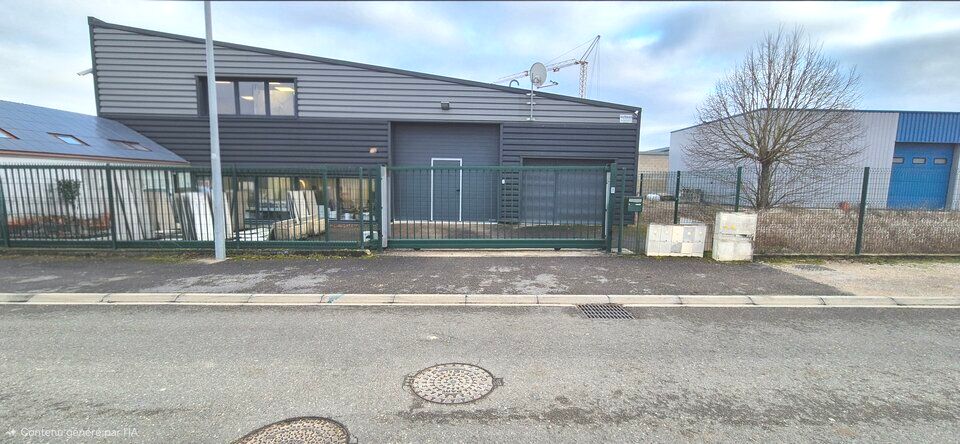 Location local d''activites 100 m² non divisibles