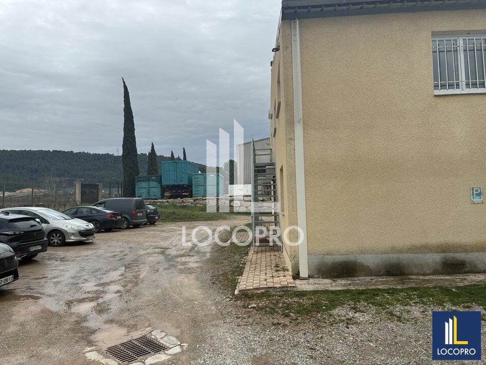 A LOUER - LOCAL D'ACTIVITÉS - 300 M2 - LES ARCS