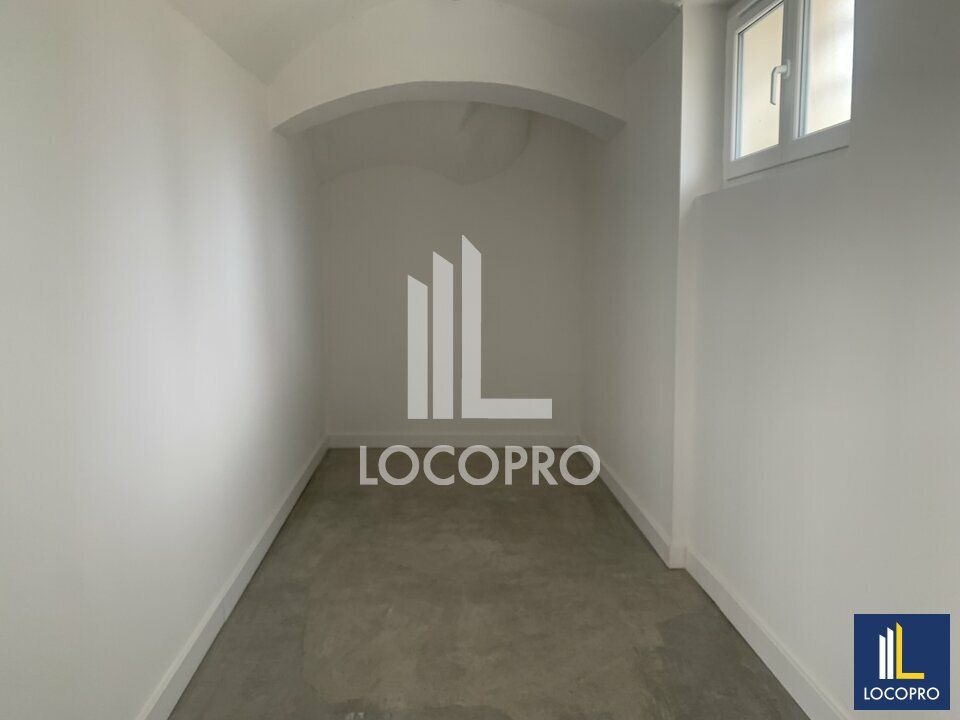 A LOUER - LOCAL D'ACTIVITE - 110 M2 - NICE