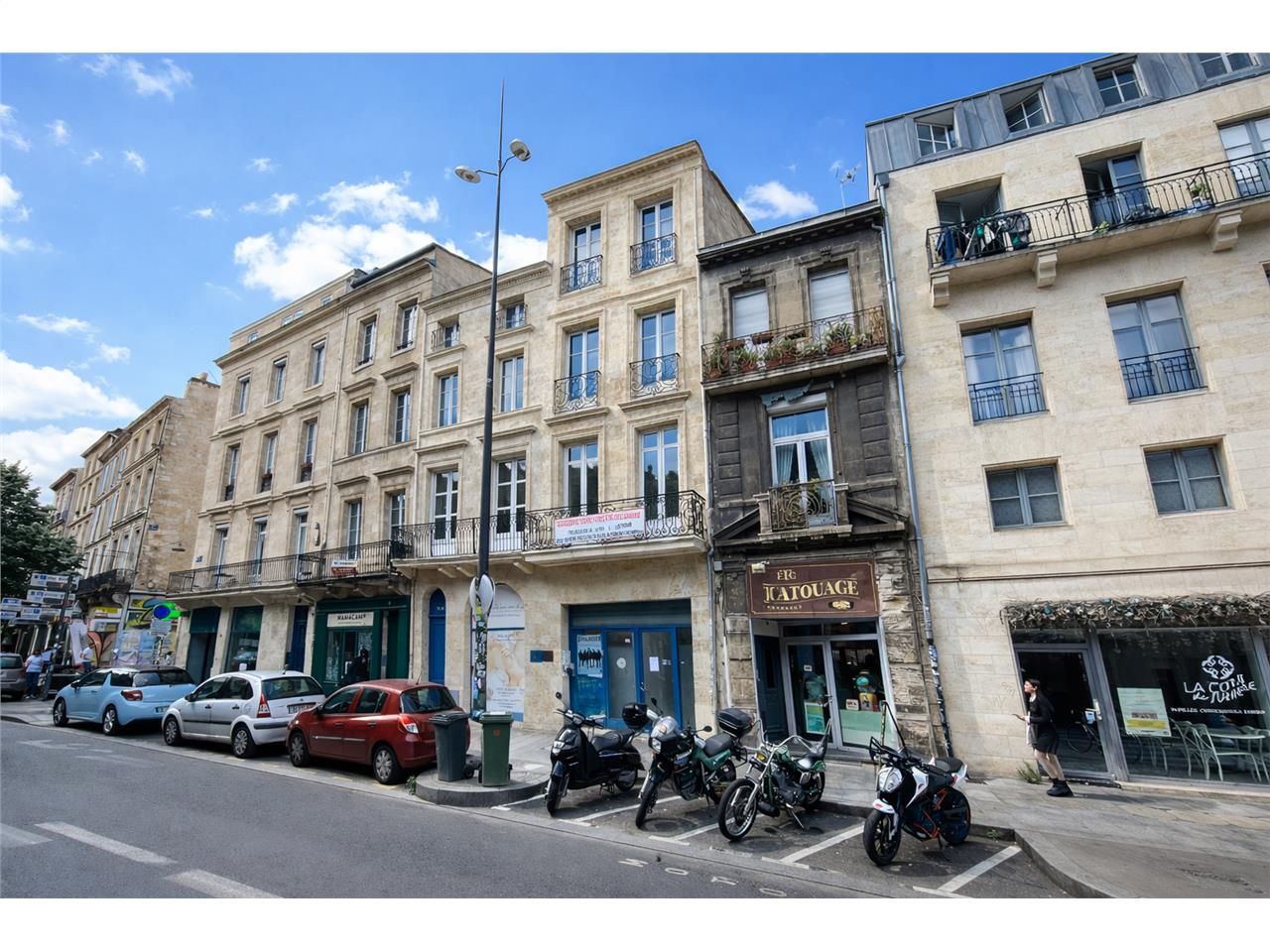 Vente local commercial 148.00 m² à BORDEAUX