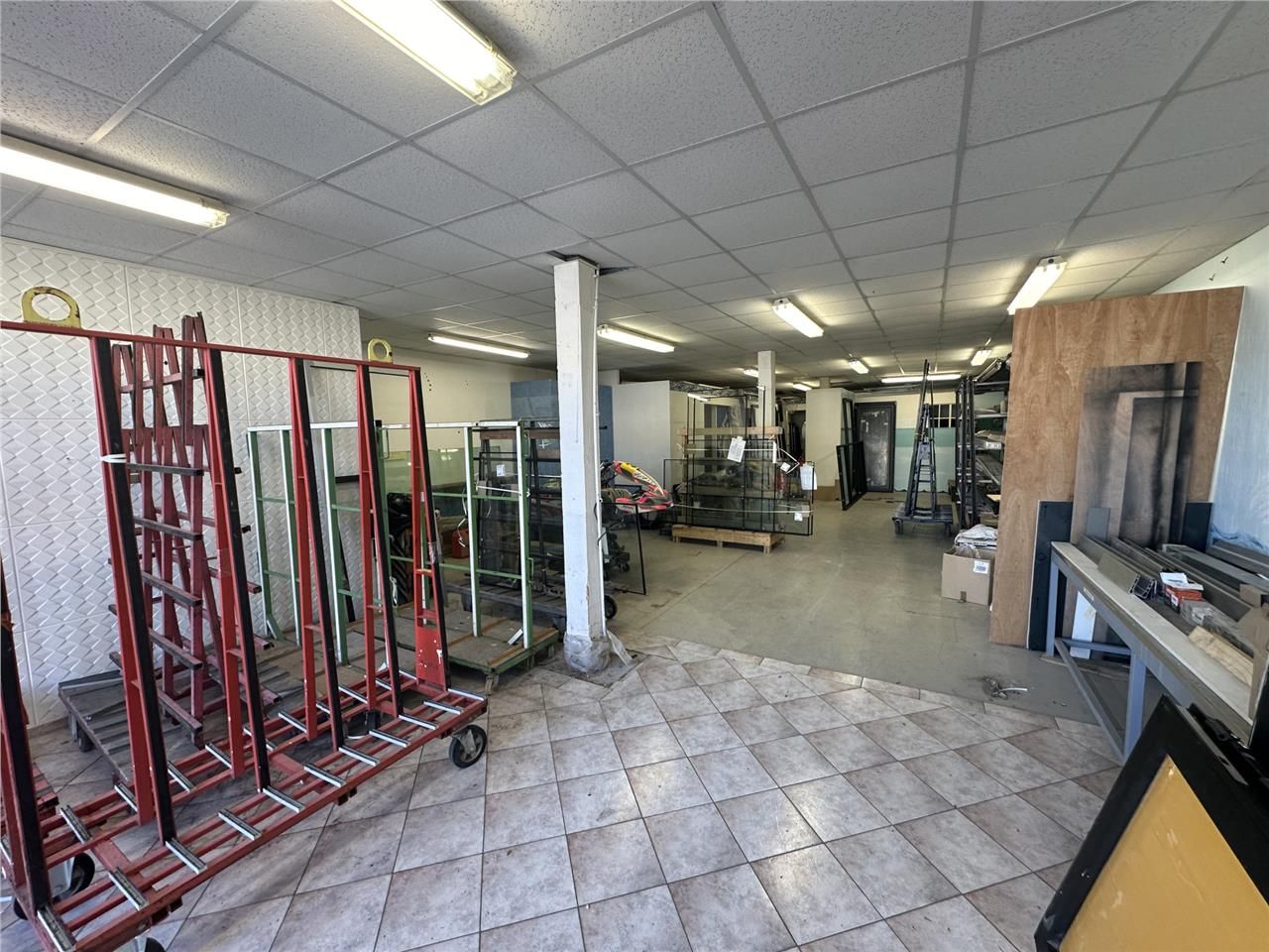 160 m² dispo à Puget-sur-argens